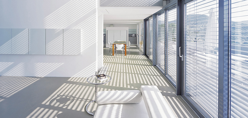 Außen liegender Sonnenschutz © VFF/Aldra Fenster und Türen