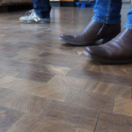 Reger Publikumsverkehr macht Holzpflaster nichts aus © Fachverband Holzpflaster
